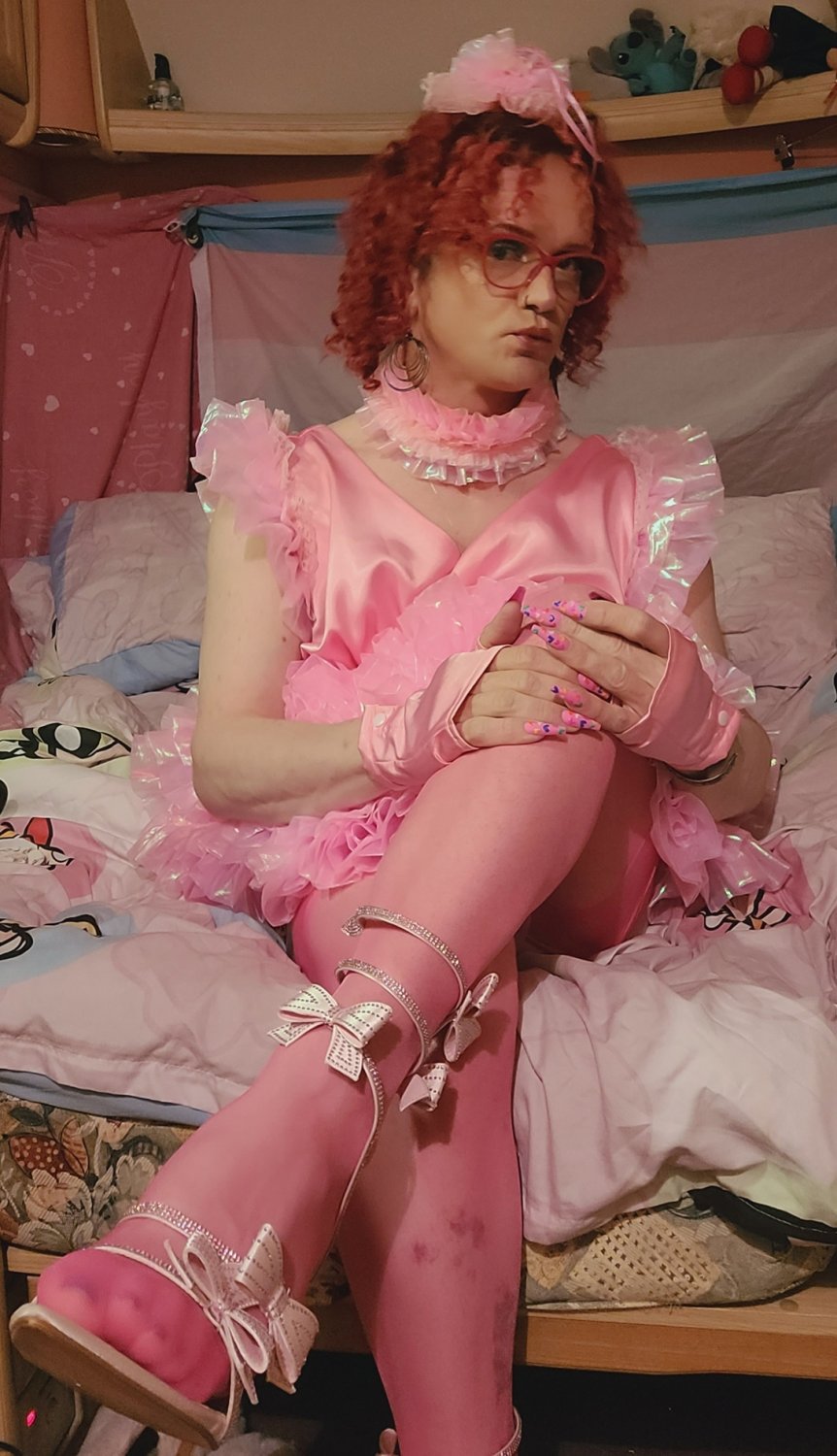 50 reasons to love Sissy Stephanie (Stephie Lou)...and to jerk off to her😉. Kik: frillymaid5 #dCm8mIFp