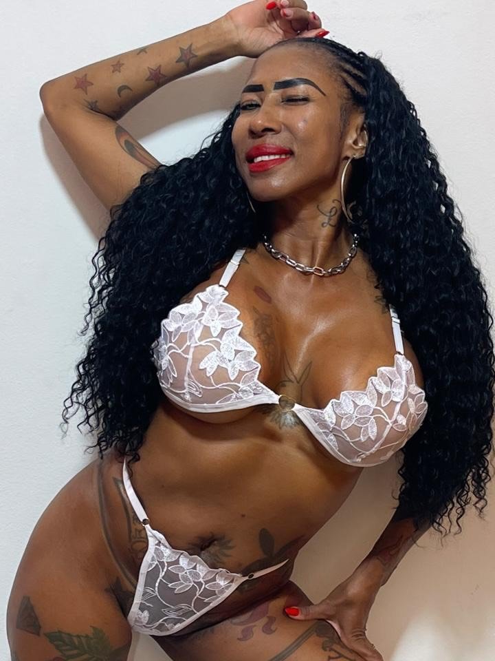 Você comeria a ines Brasil? #ciKBJaMu